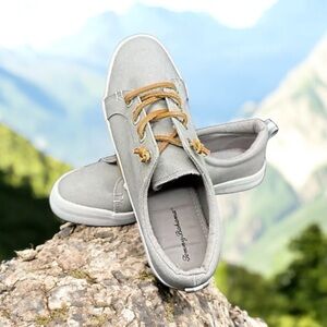 Tommy Bahama Women’s Barrel Tied Rawhide Laces Sneakers Gray Size 9.5 NWT